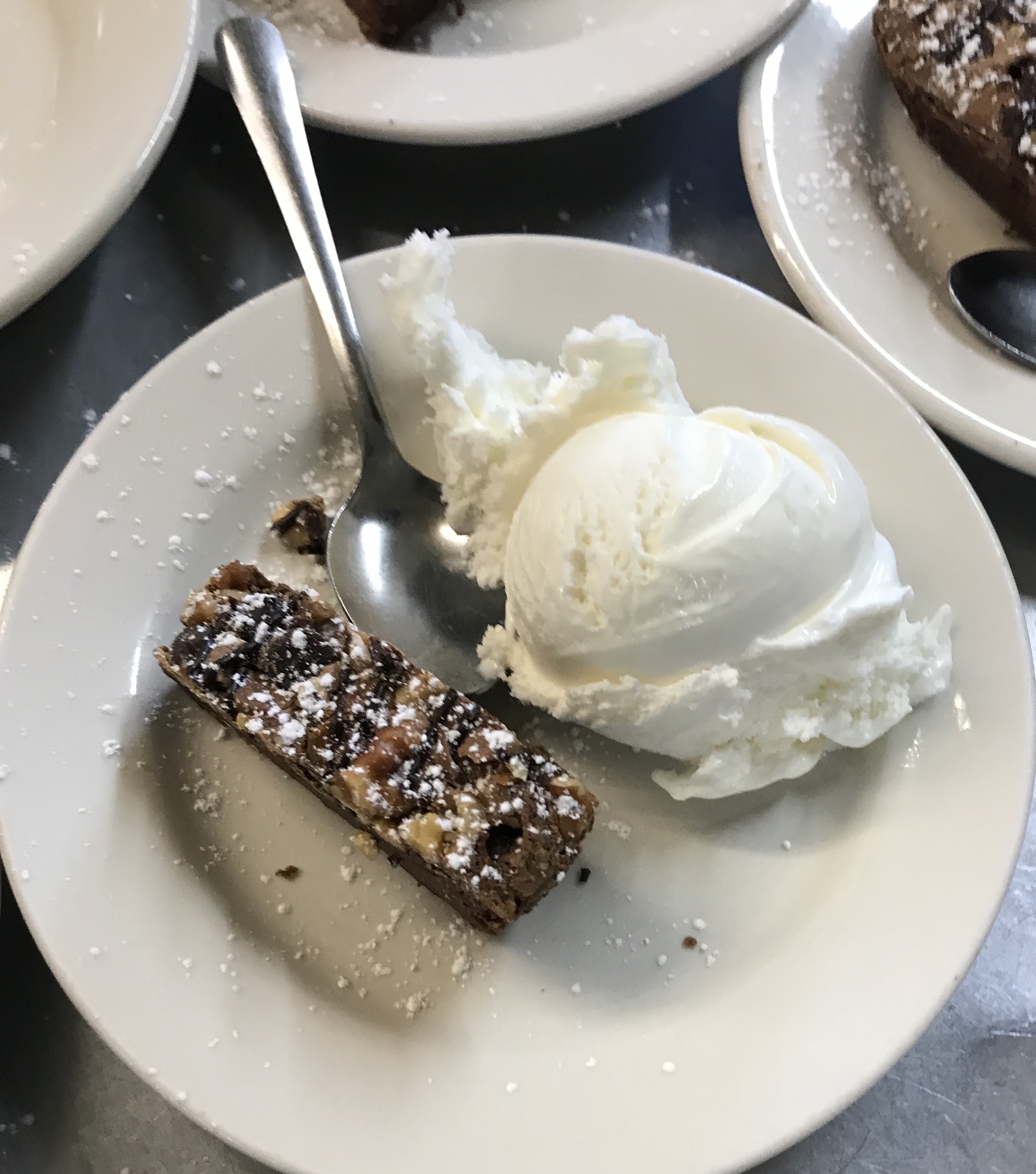 paradisebrowniedessertpicture2 Paradise Restaurant